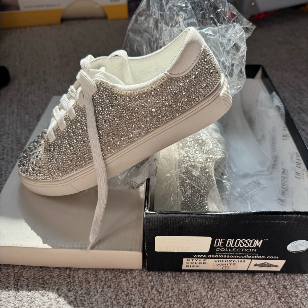 De Blossom Collection Silver and White Sparkle Sneakers